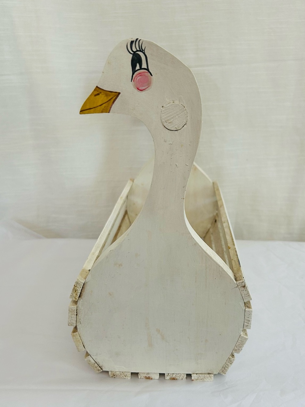 Vintage 80's/90's‎ White Wooden Swan/Duck/Goose Caddy Basket with Yellow Beak